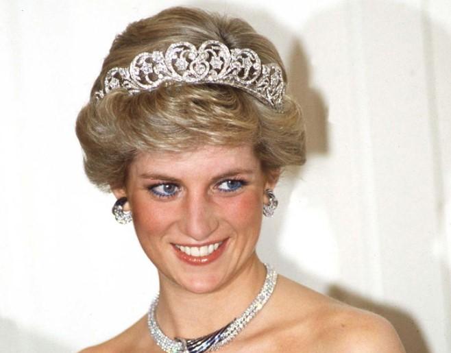 Princeza Dajana: Nosila je stare komade nakita na moderan način - Avaz
