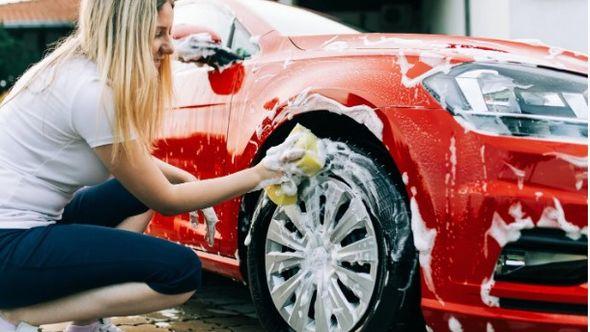 Pranje automobila - Avaz