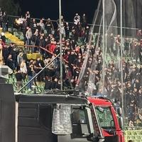 Video / Ogorčeni policijskom odlukom: Horde zla napustile sjevernu tribinu stadiona Koševo